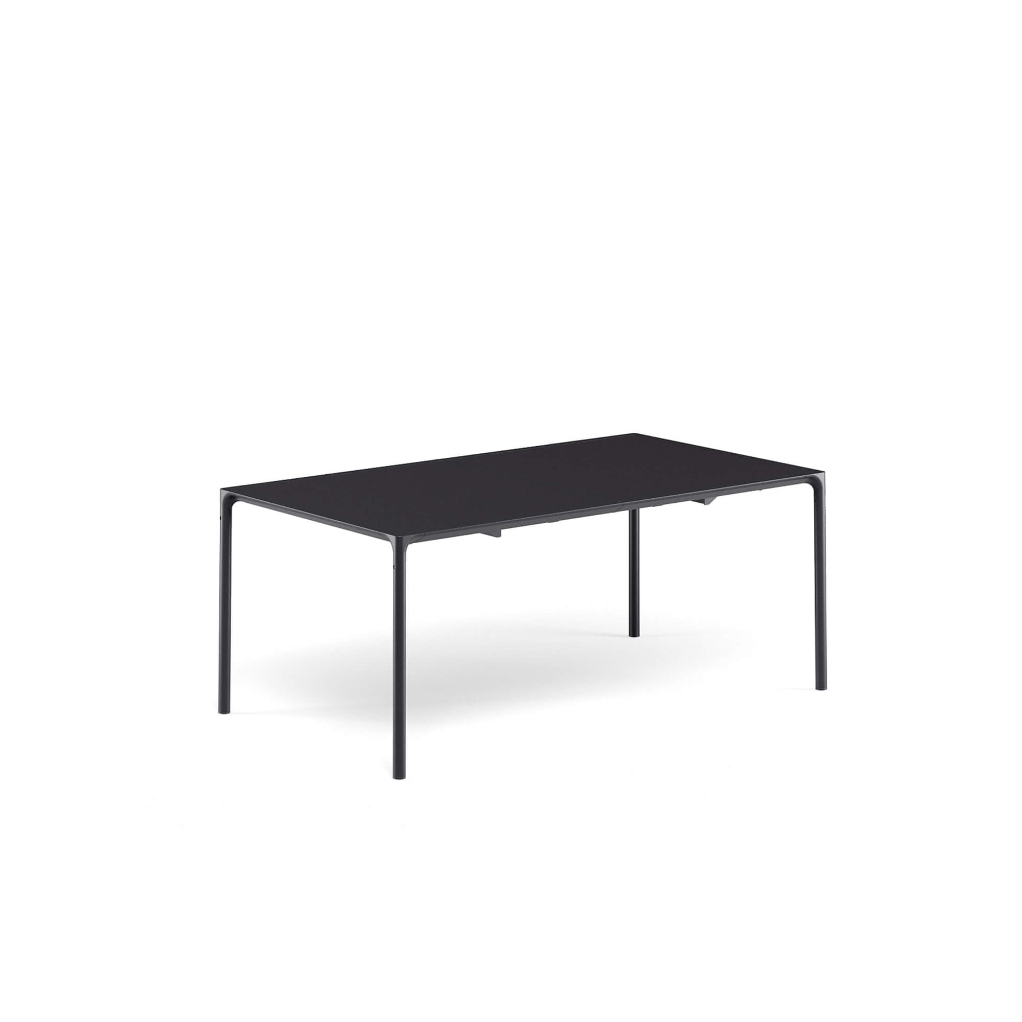 tavolo-allungabile-8-2-4-posti-terramare-739-emu-esterno-giardino-alluminio-nero-cam008-chiuso