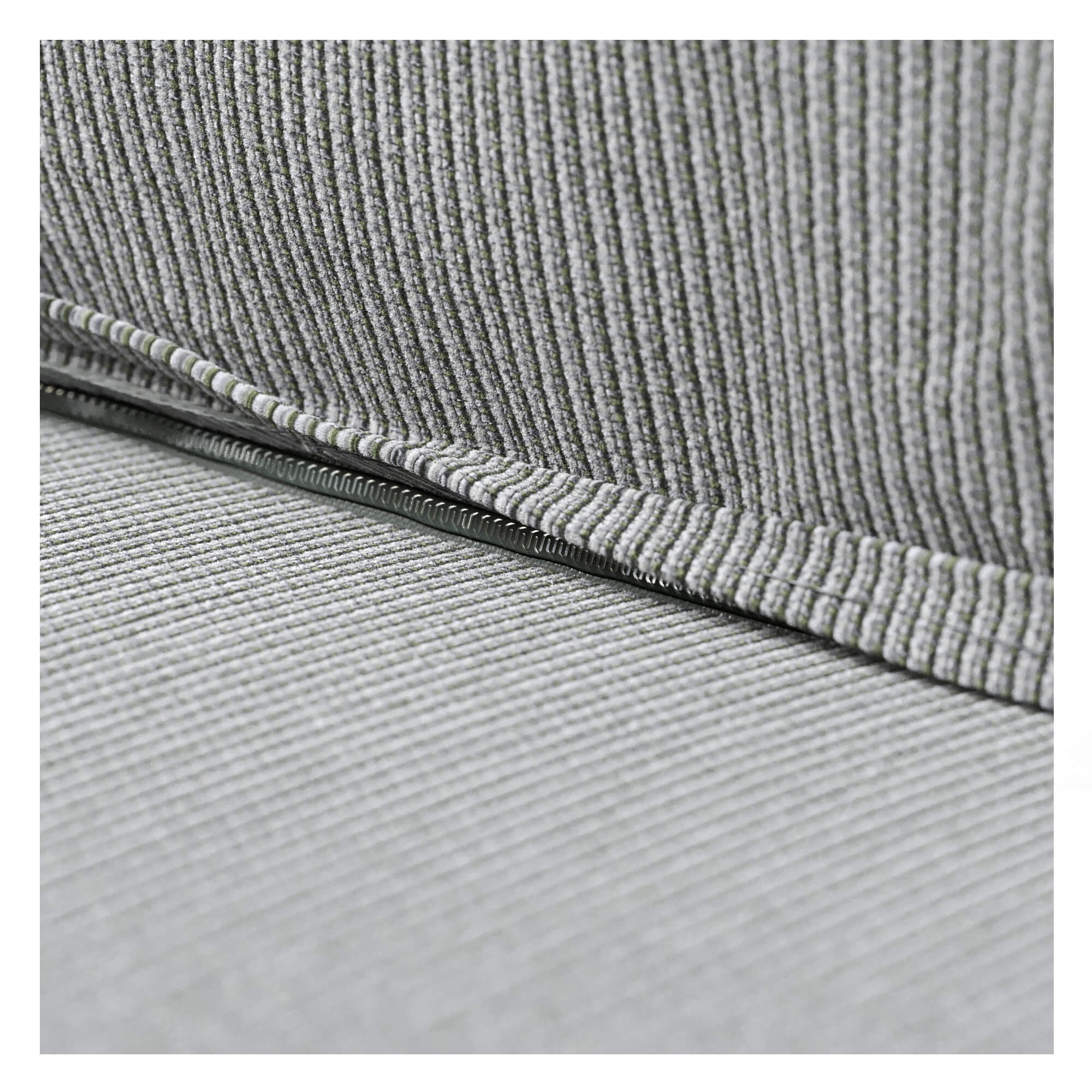 emu-cabla-dettaglio-zip-esterno-giardino