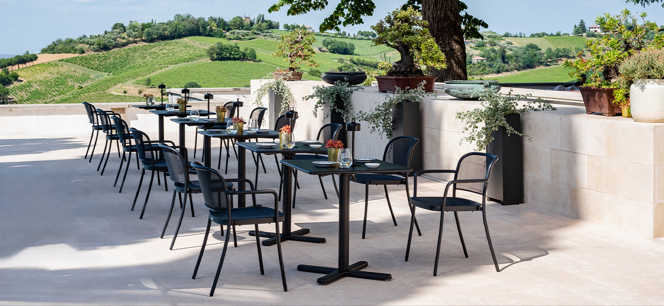Café, designed by Christophe Pillet, is a line of chairs in steel with a contemporary feel and classic references. It has a solid, sturdy construction to guarantee long-term use. The collection demonstrates impressive versatility thanks to chairs, armchairs and stools. The broad colour palette makes it ideal for both outdoor and indoor spaces, at home or in professional settings. The clean, elegant lines mean it can easily be paired with a wide range of tables from different EMU collections.